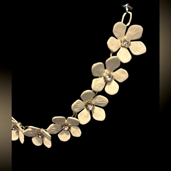 1960's Enameled & Rhinestone Daisy Flower Necklace on Brass Chain - Picture 8 of 9